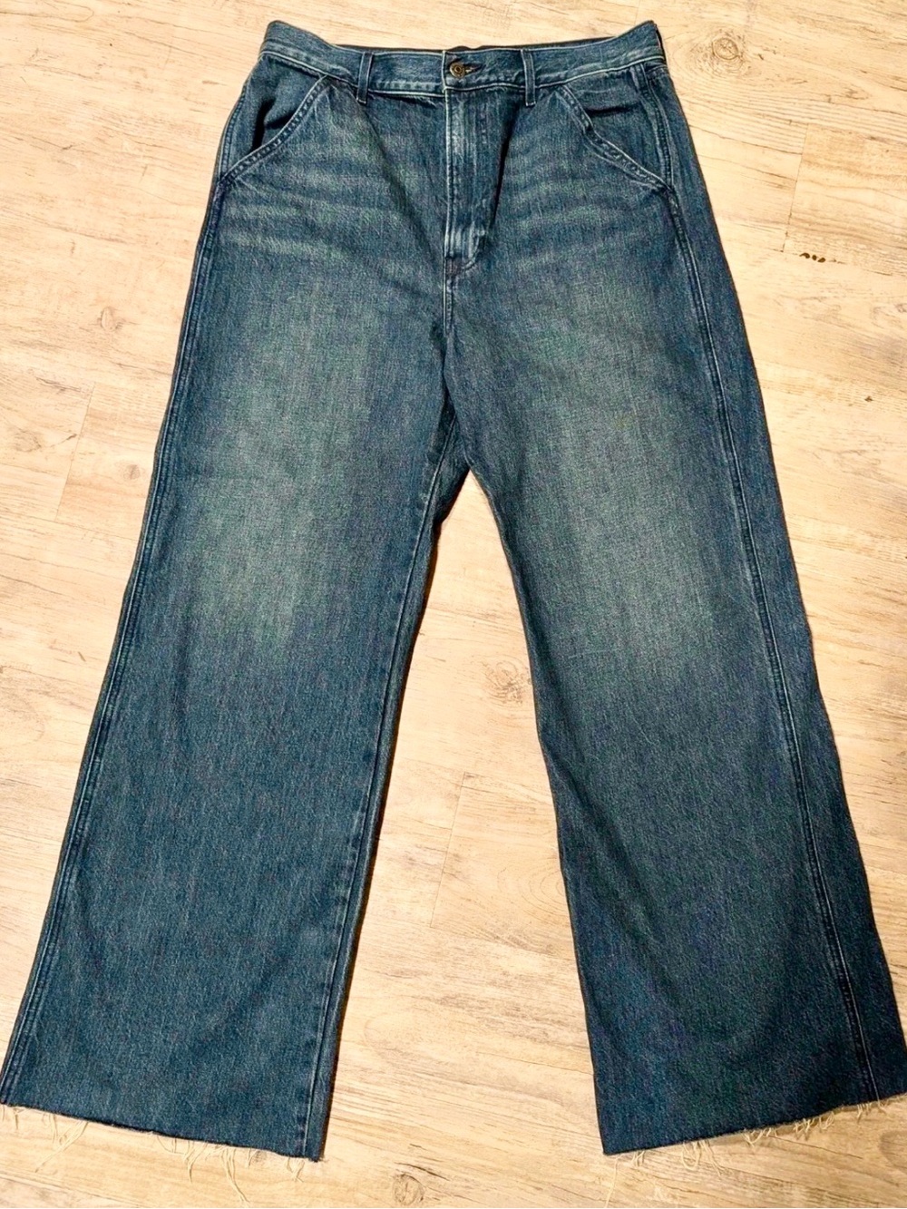 Veronica Beard size 32 Taylor Relaxed Wide Leg High-Rise Jeans - Indigo Blue